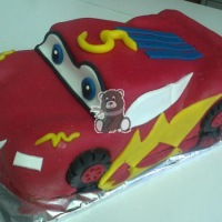 Dort ve tvaru autíčka McQueen Dort ve tvaru autíčka McQueen