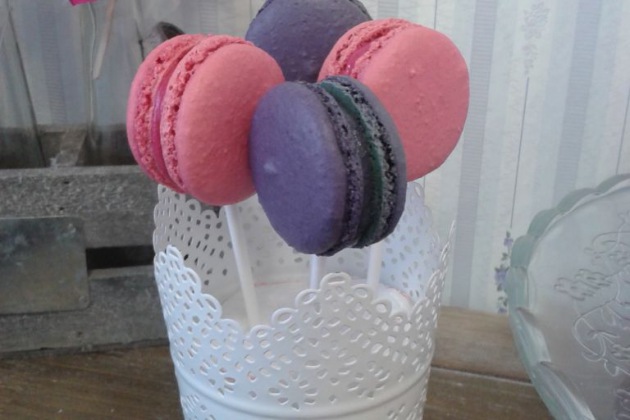 Macaroon pops