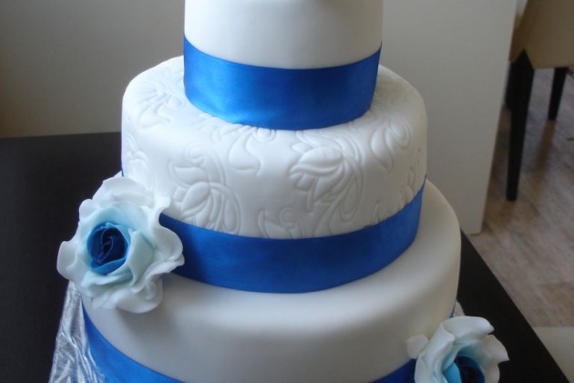 Svatební dort modro bílý