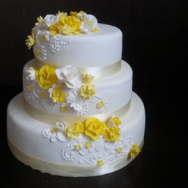 Svatební žlutobílý dort