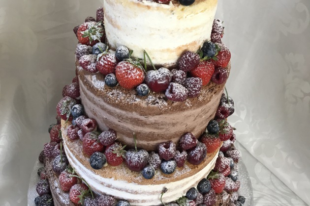 Naked cake mix korpusů