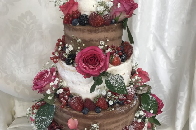 Naked cake s květinami