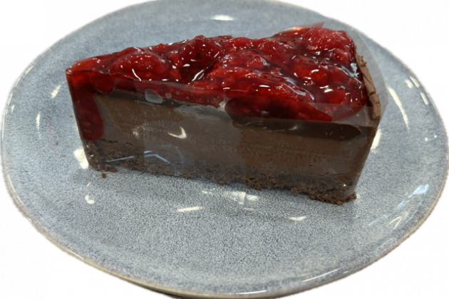 Čokoládový cheesecake s malinami