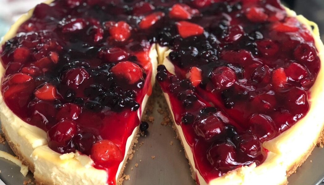 Cheesecake s lesním ovocem