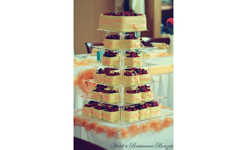 Hranaté ovocné dortíčky větší Hranaté ovocné dortíčky větší