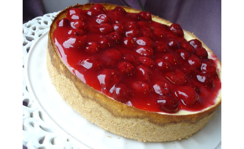 Cheesecake s višňovou polevou