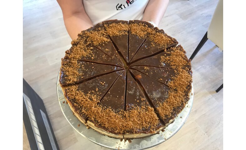 Cheesecake slaný karamel