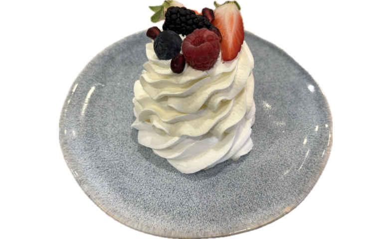 Pavlova se šlehačkou Pavlova se šlehačkou