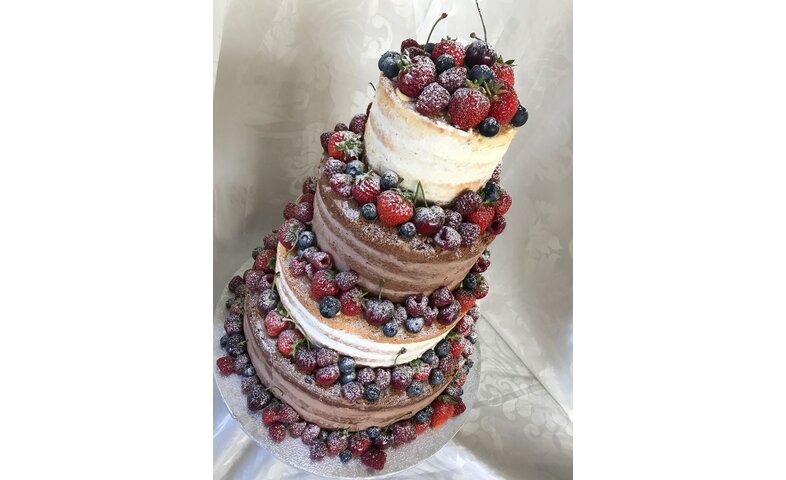 Naked cake mix korpusů