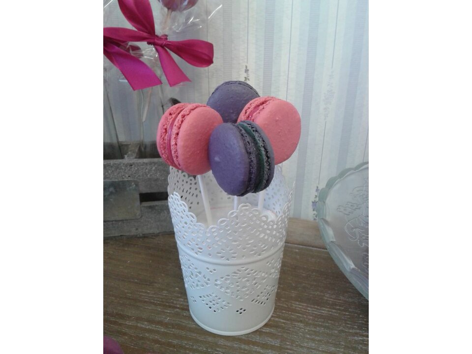Macaroon pops